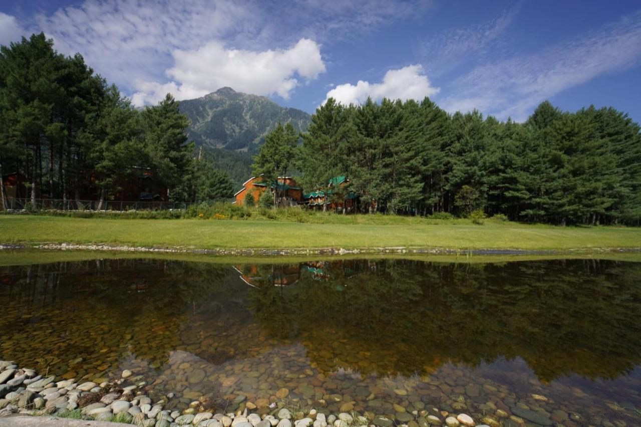 Radisson Golf Resort Pahalgām Buitenkant foto